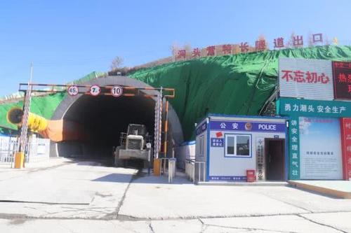 文章附图