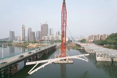 文章附图